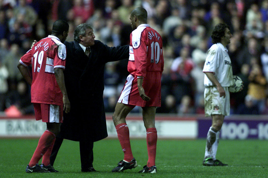 9 Apr 2001: Terry Venables of Middlesbroughcomes onto the field to give instruction afterChristian Karembeu is sent off during the FA Carling Prem...