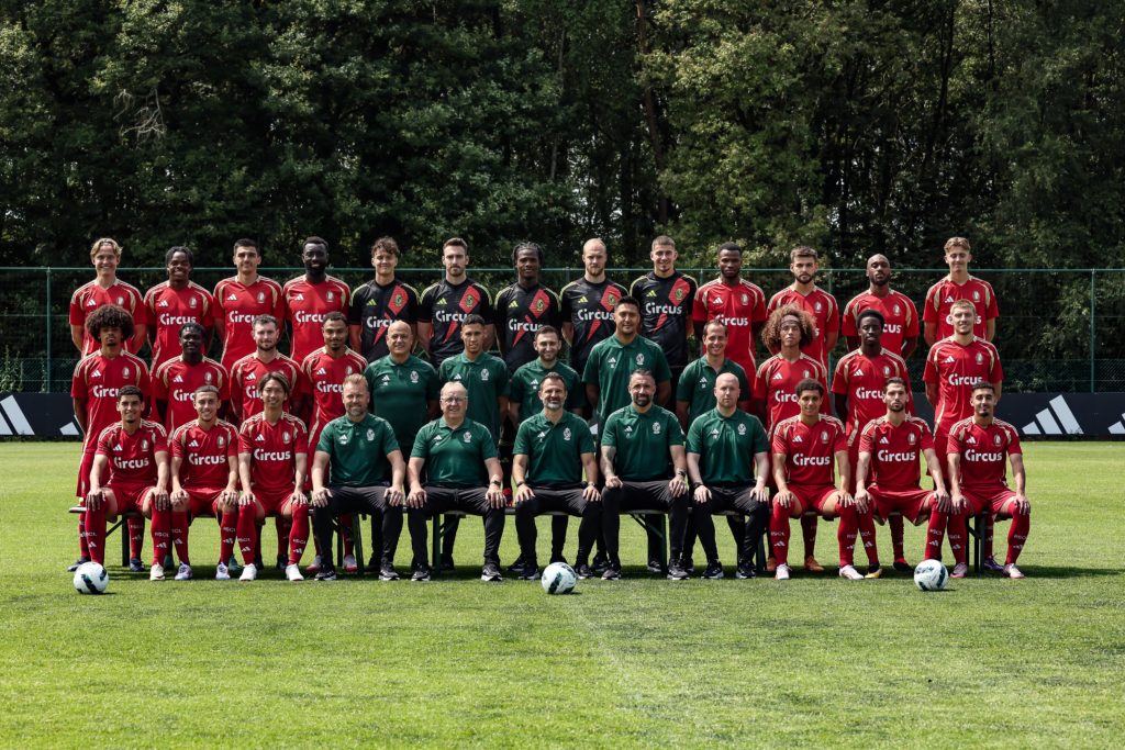 SOCCER D1 PHOTOSHOOT STANDARD DE LIEGE